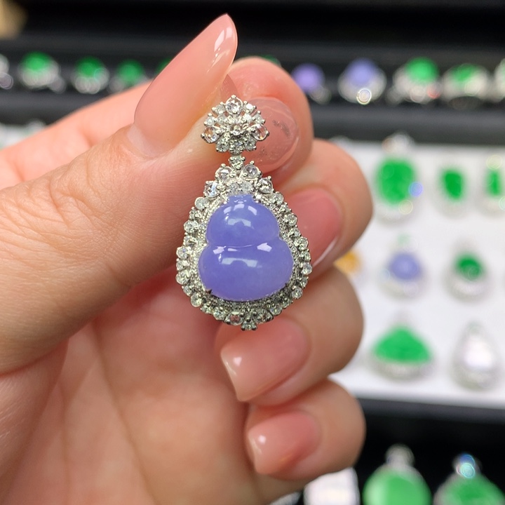 翡翠吊坠(不含链)18K金镶嵌