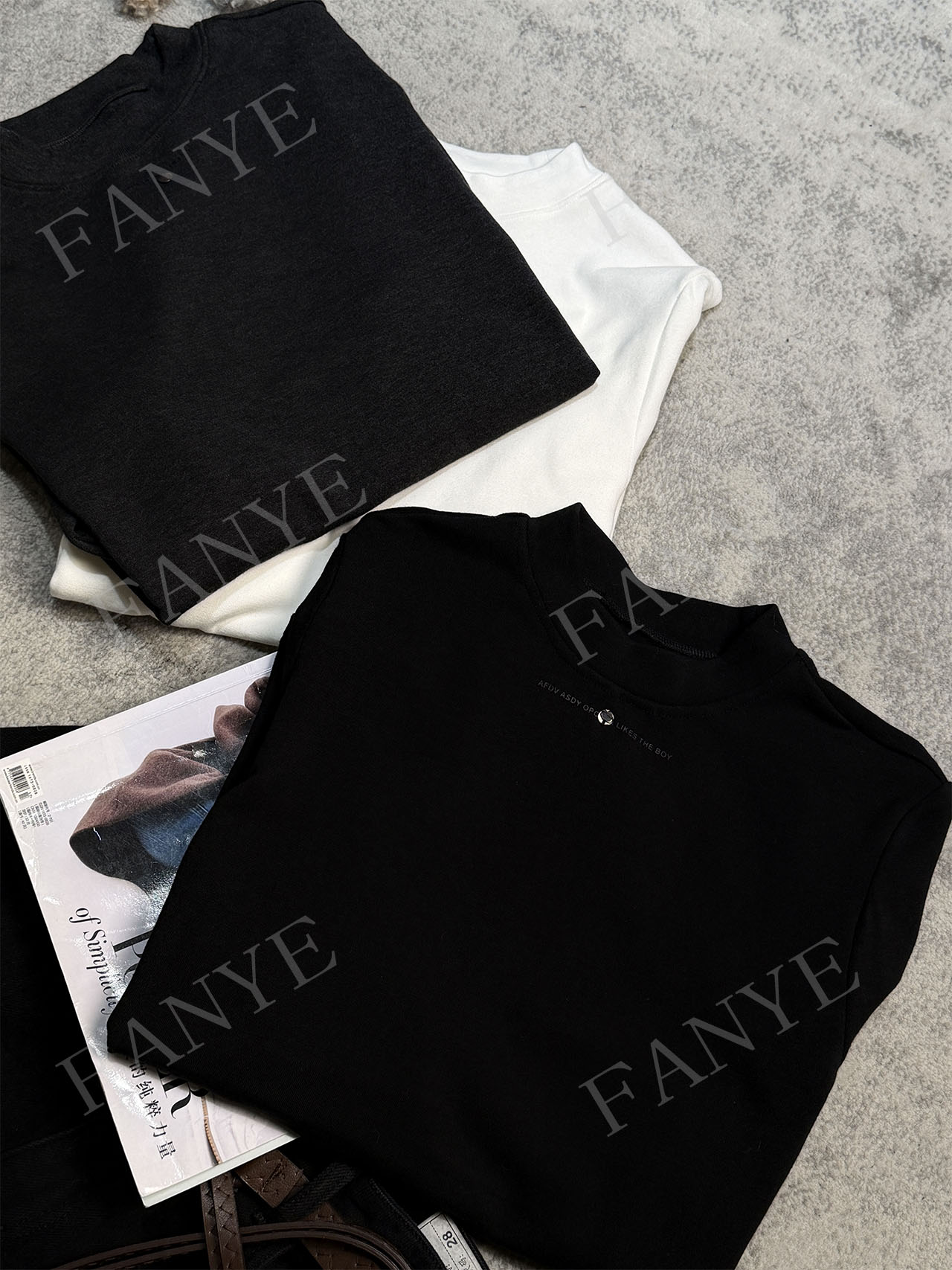 FANYE 2025冬季新款极简风同色字母小标中领长袖打底25395