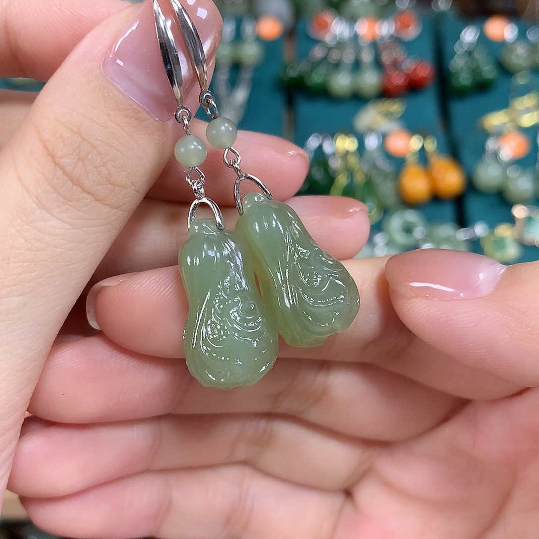 和田玉银S925镶嵌耳饰大白菜卡21.5左右