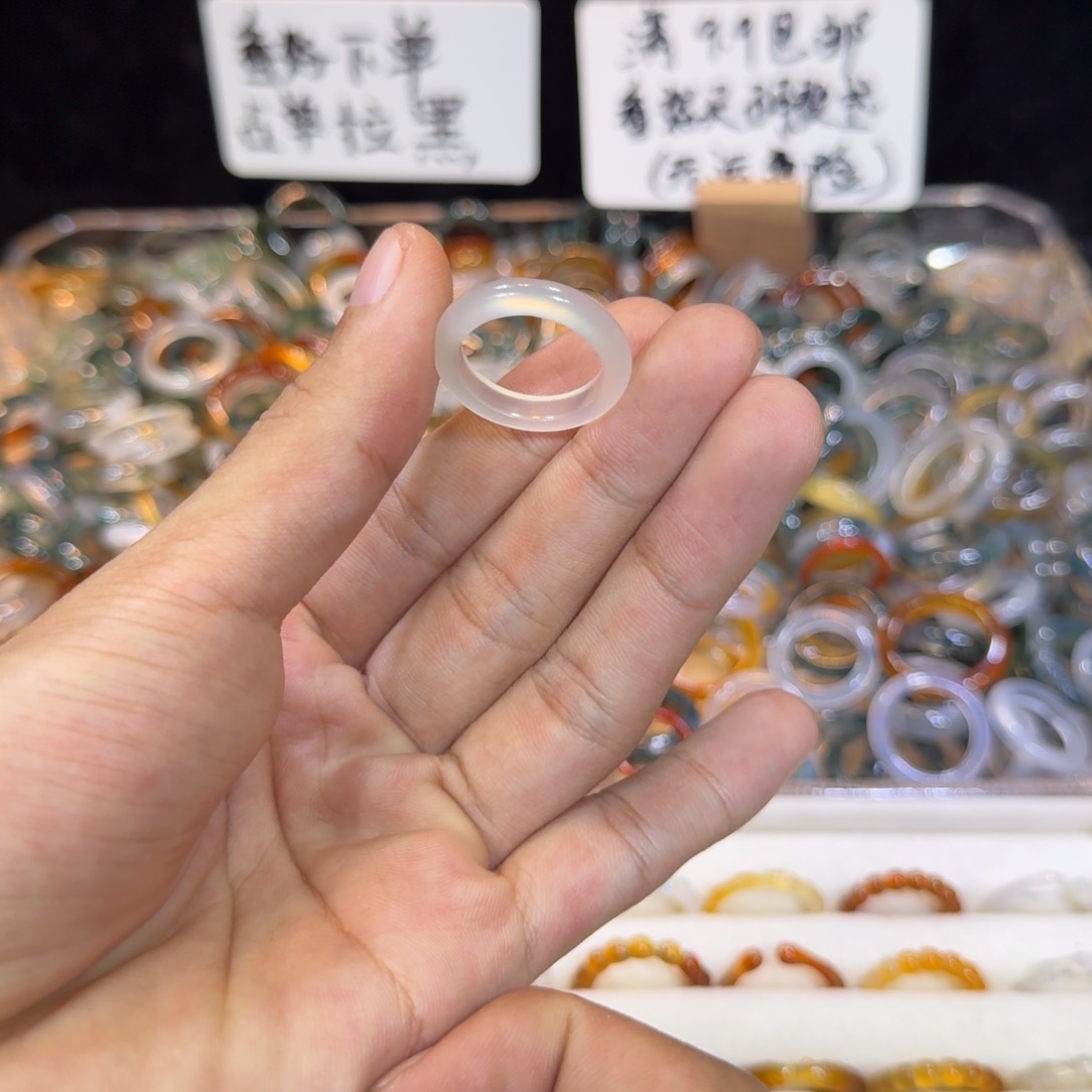 玛瑙/玉髓戒指未镶嵌6号18 圈满9.9包邮有瑕疵