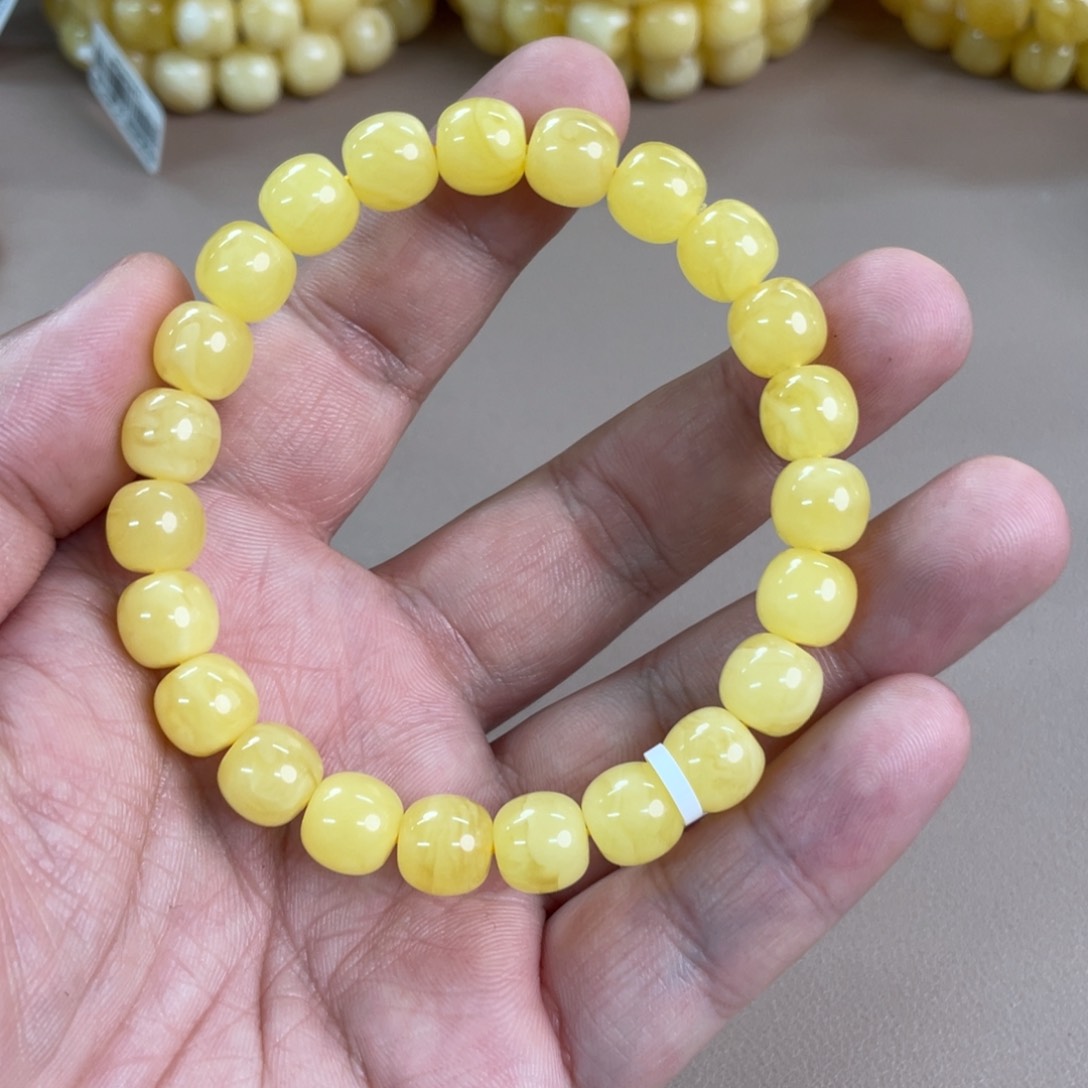 琥珀裸石未镶嵌1350000000000