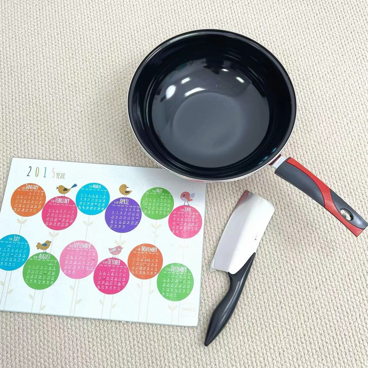 喀秋莎厨宝三件套(炒锅32cm+钢化玻璃菜板+不锈钢菜刀)R2324