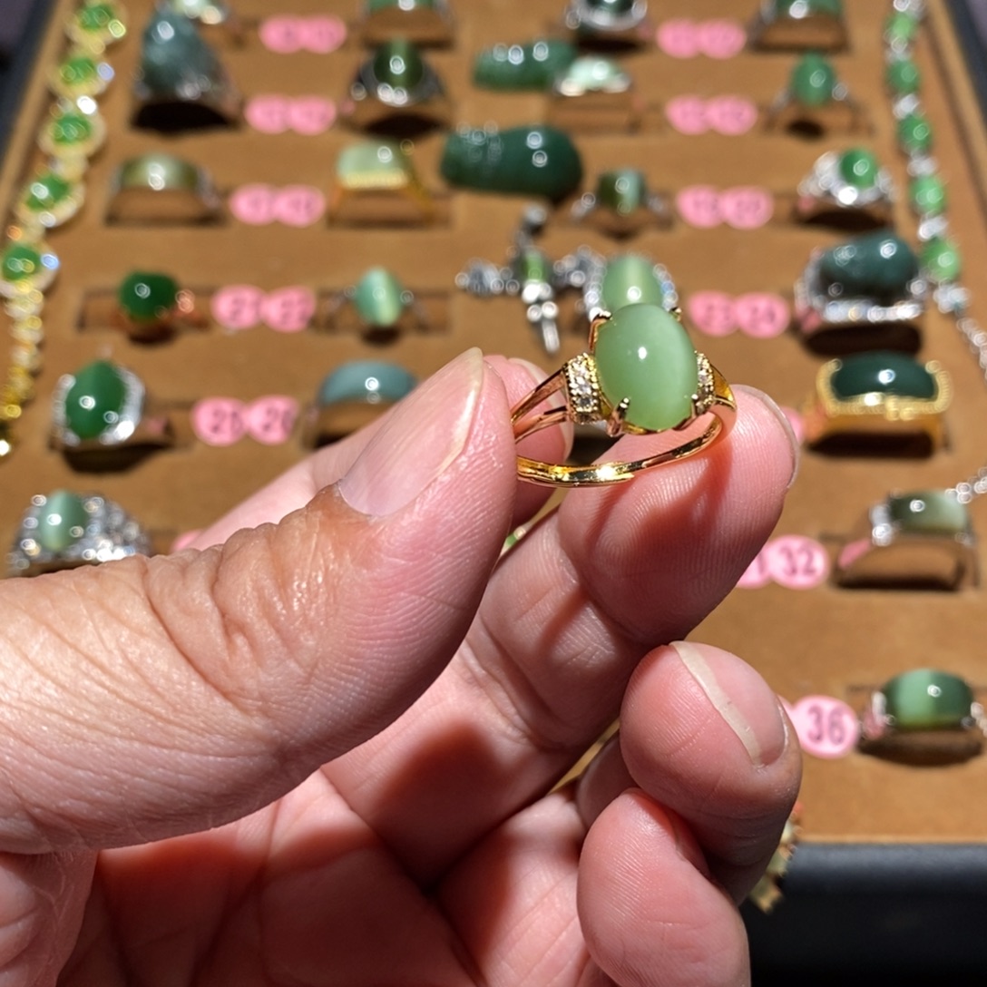 和田玉未镶嵌戒指