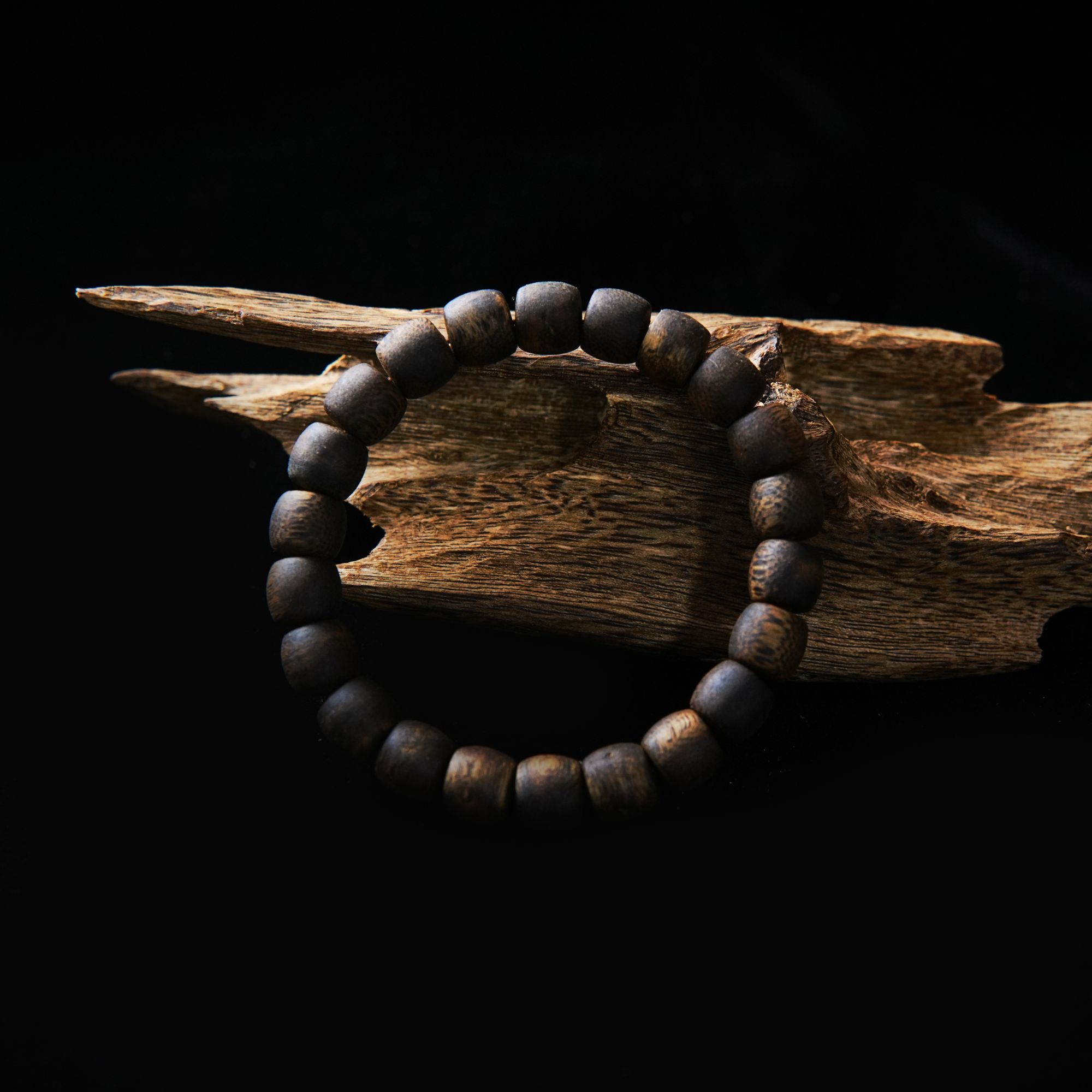 沉香特级乌身1.0鼓珠单圈发一条（赠养香料一份）