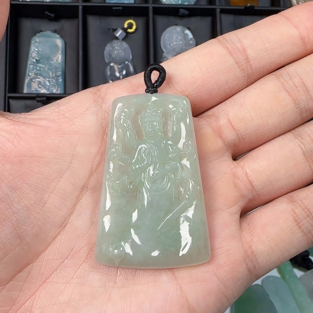 翡翠未镶嵌摆件千手观音
