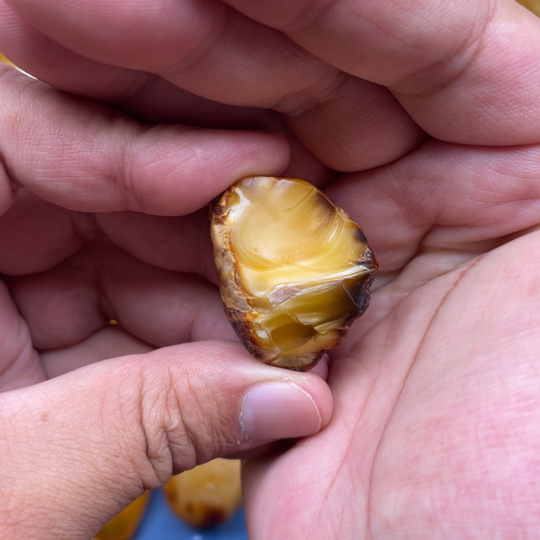 名***话定制蜜蜡未镶嵌原石