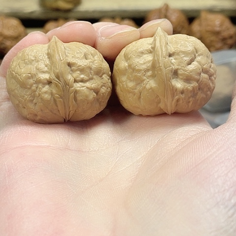 文玩核桃把件西王元宝带彩37