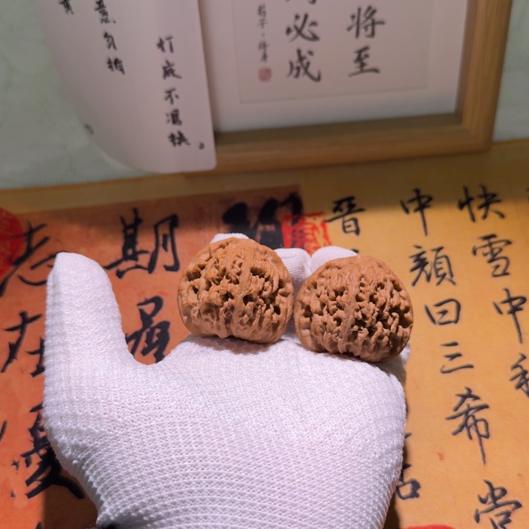 文玩核桃吊坠41三角南疆石