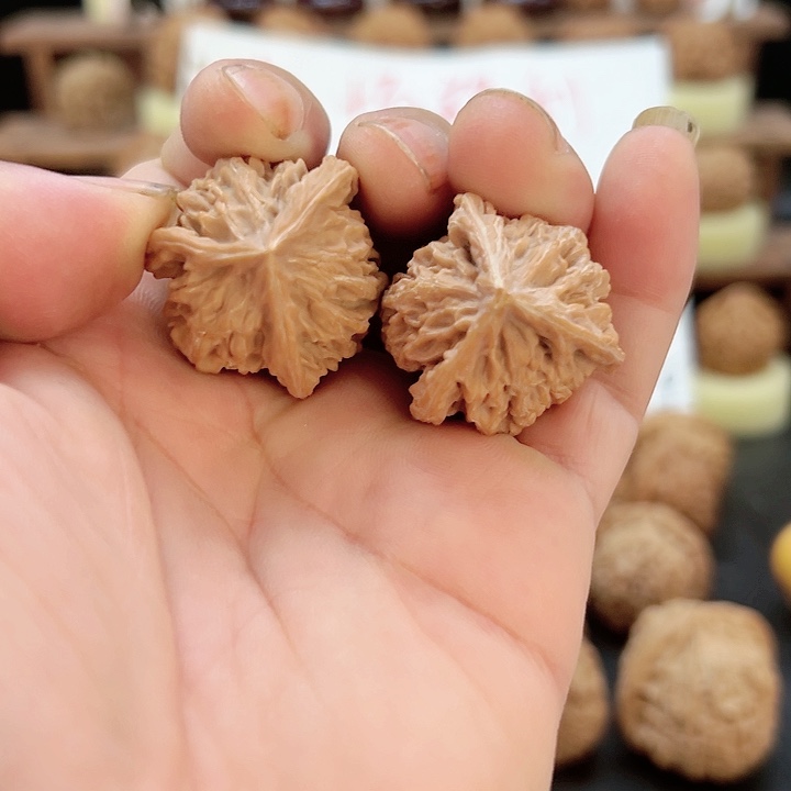 【闪购商品】把件文玩核桃盘山三棱
