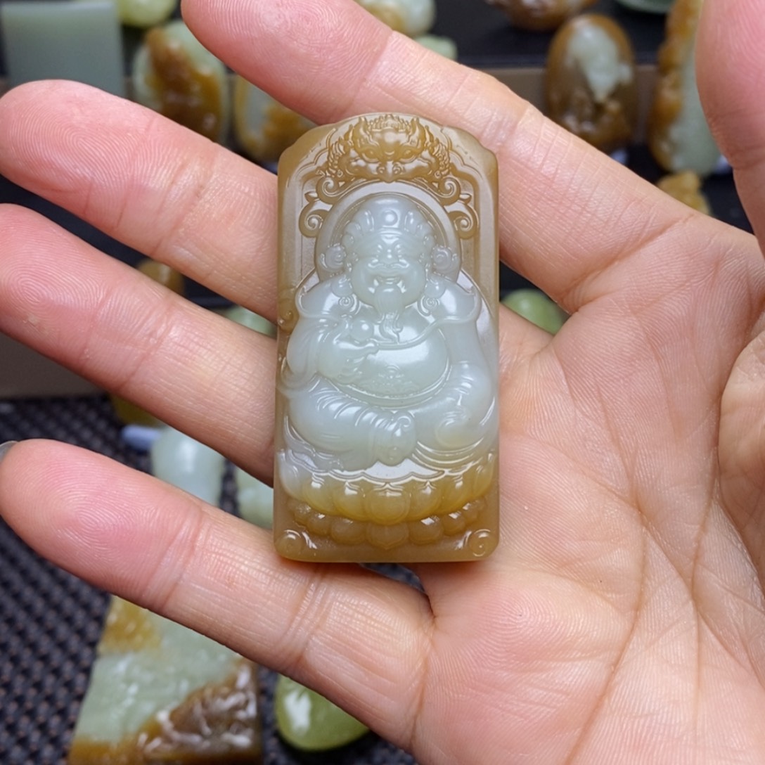 丰***子和田玉未镶嵌吊坠(不含链)