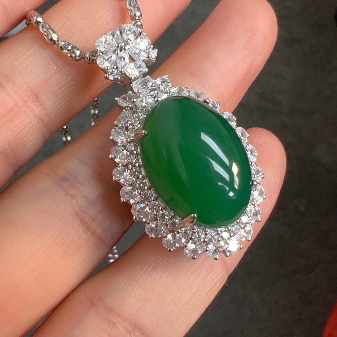 玛瑙/玉髓颈饰银S925镶嵌绿玉髓吊坠