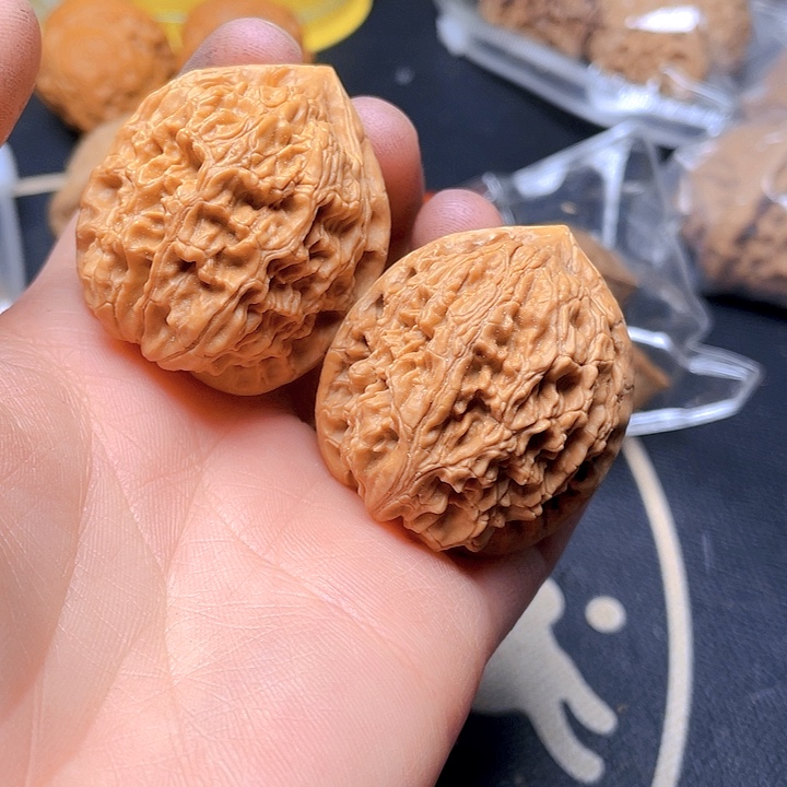 文玩核桃吊坠水龙文儿