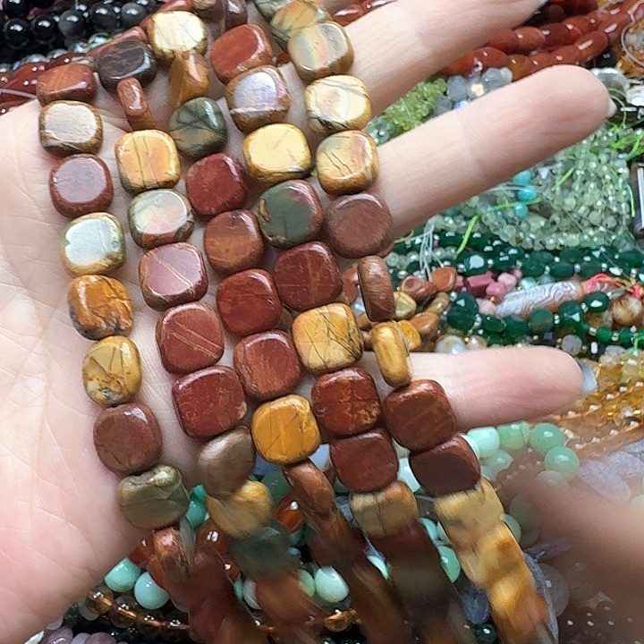 未镶嵌玛瑙/玉髓珠宝半成品一条10m毕加索方片