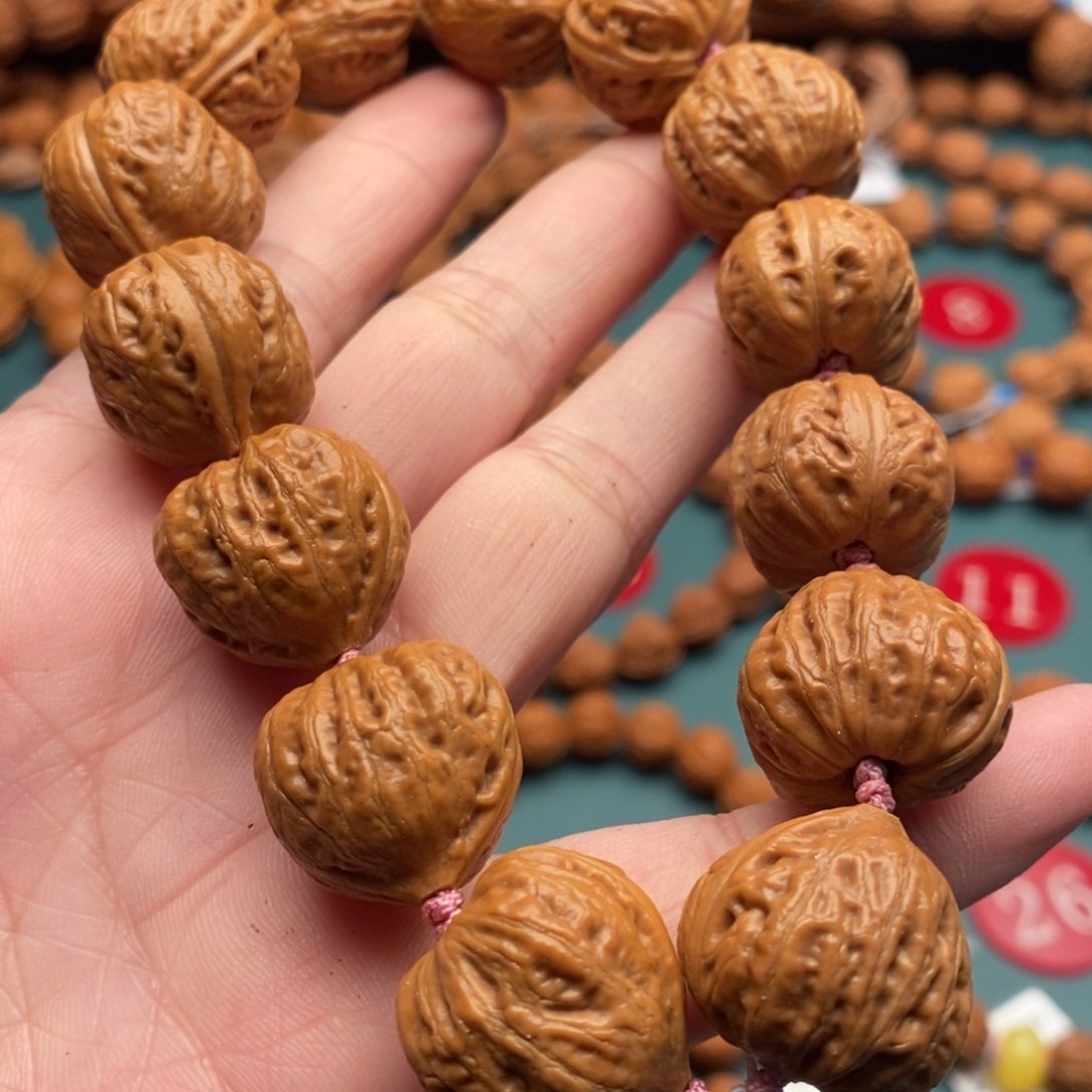 文玩核桃手串19尺寸桃心