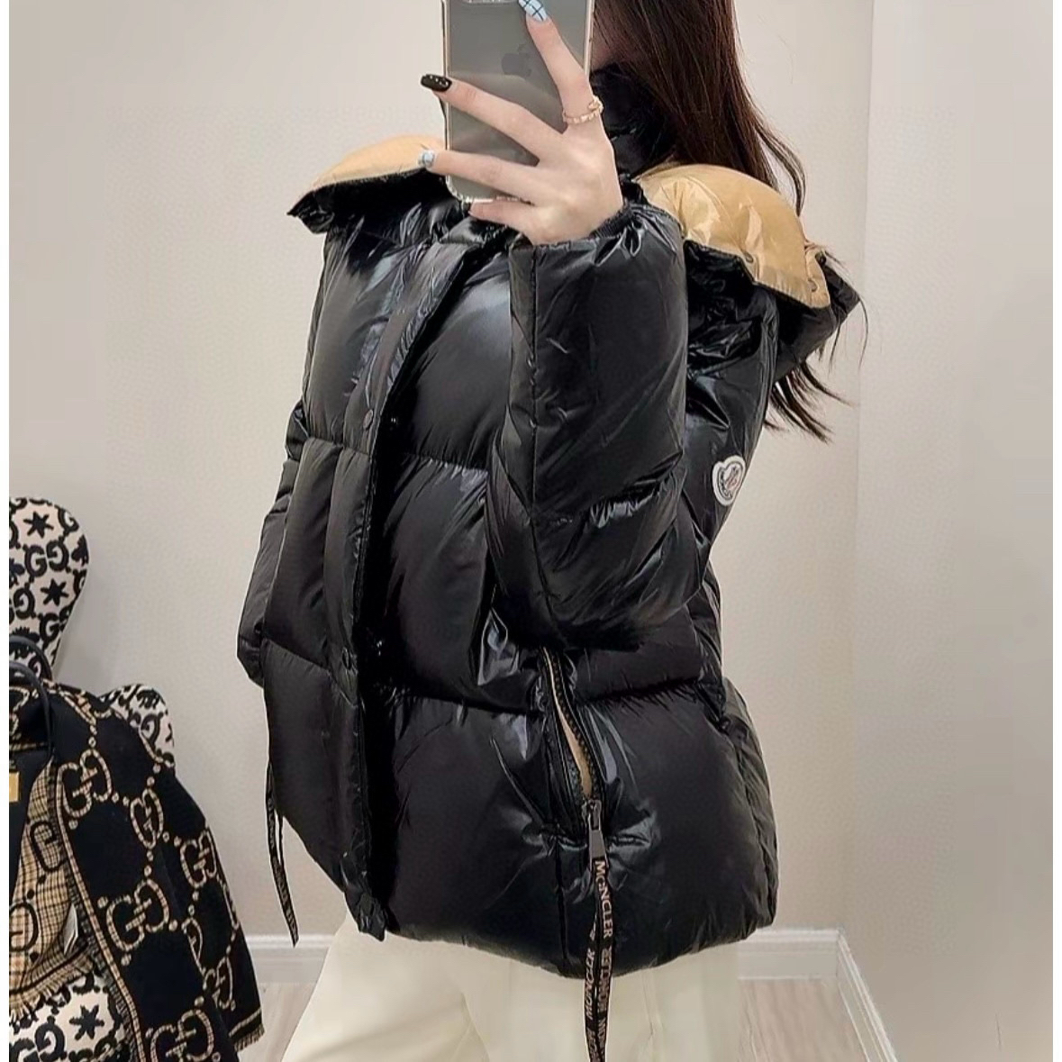未使用 MONCLER parana 徽标拼色连帽羽绒服外套3码P02079