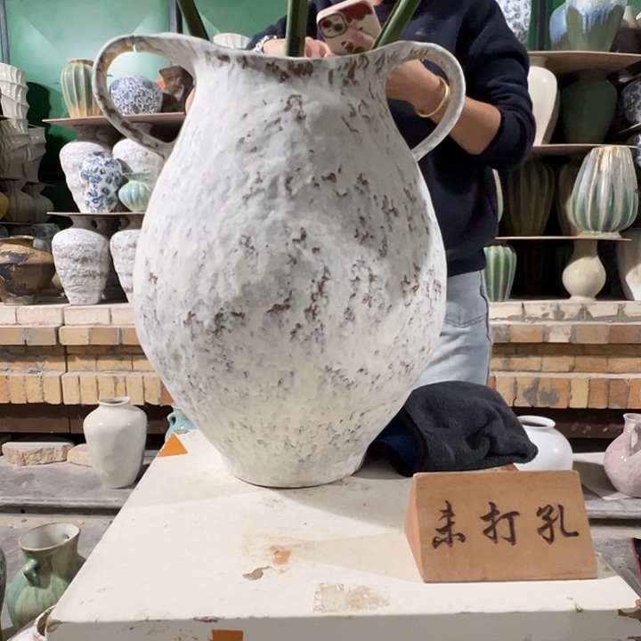 景德镇陶瓷花瓶工厂