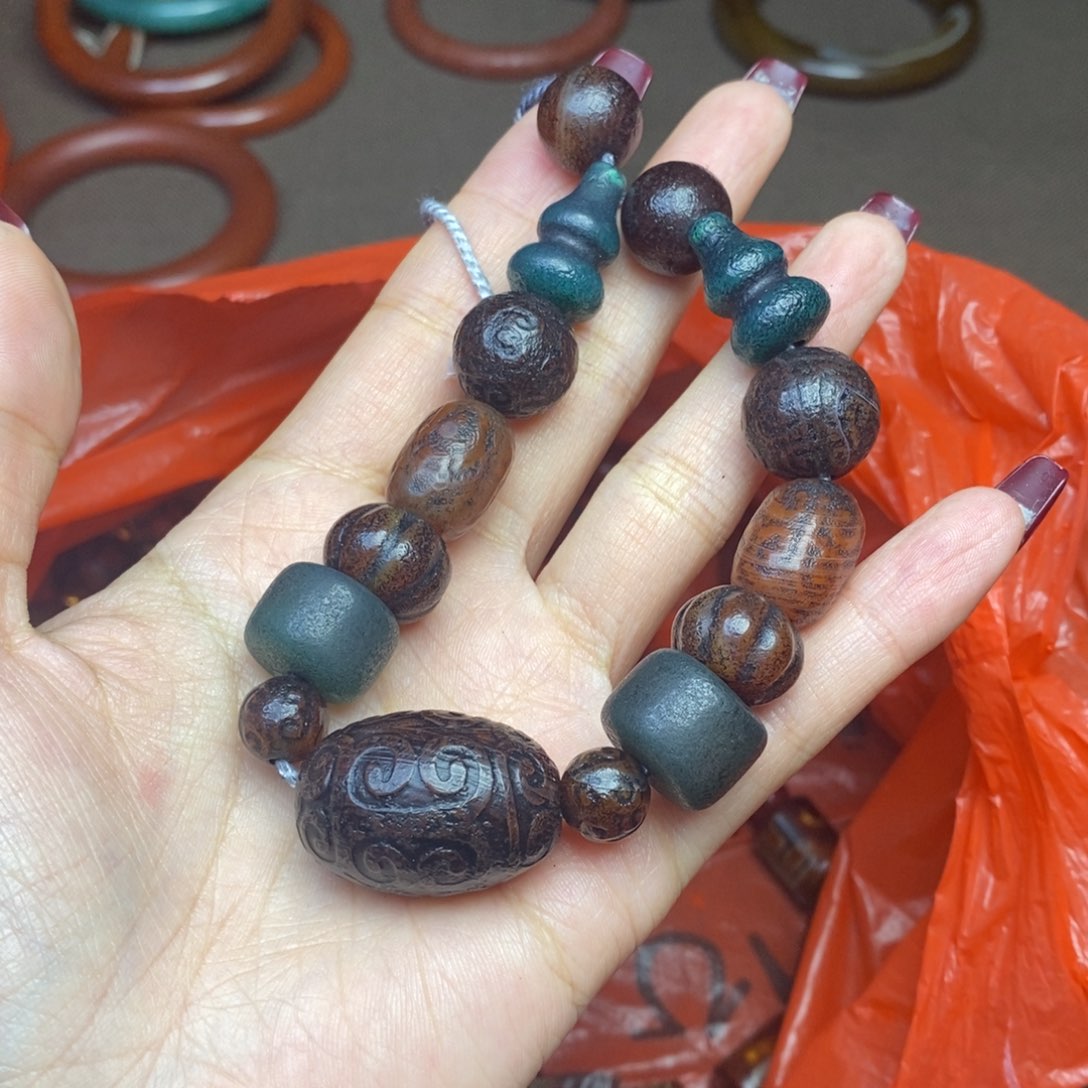 玛瑙/玉髓颈饰未镶嵌