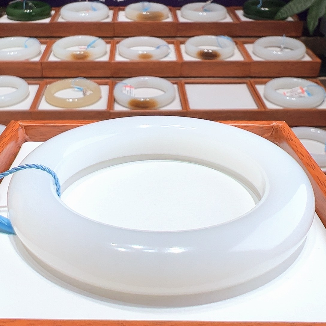 和田玉手镯5455未镶嵌