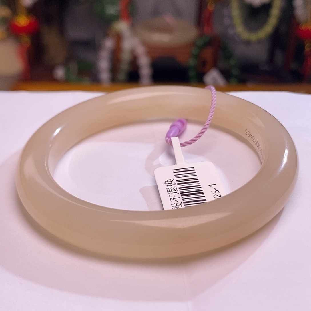 和田玉熟藕粉手镯54.5圈口未镶嵌