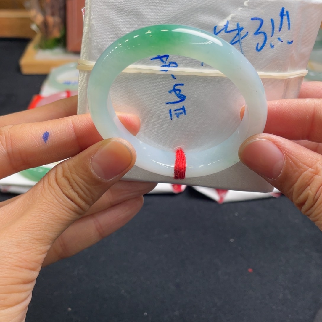 翡翠手镯未镶嵌51贵妃天然翡翠A货