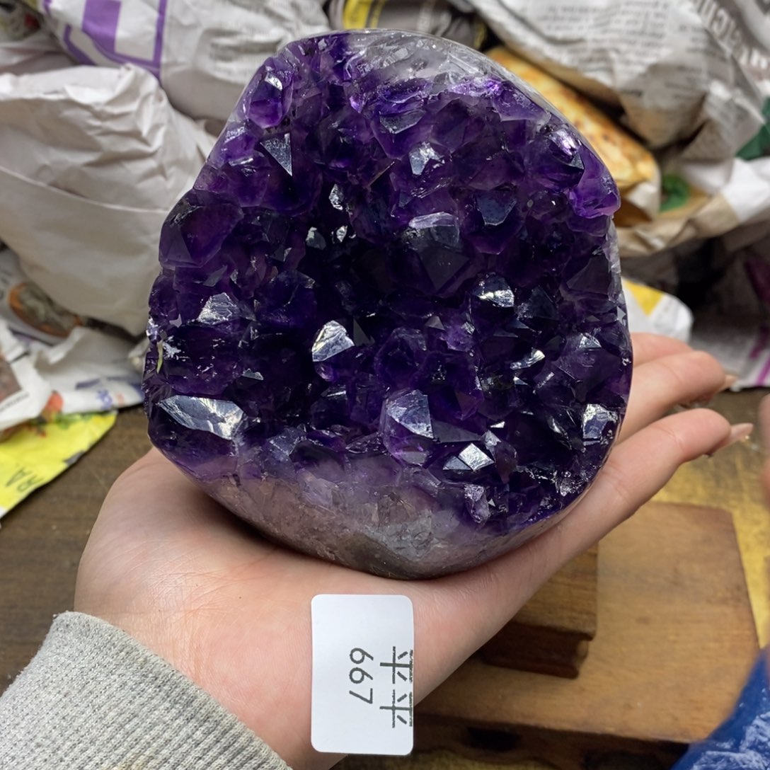 紫晶乌拉圭未镶嵌