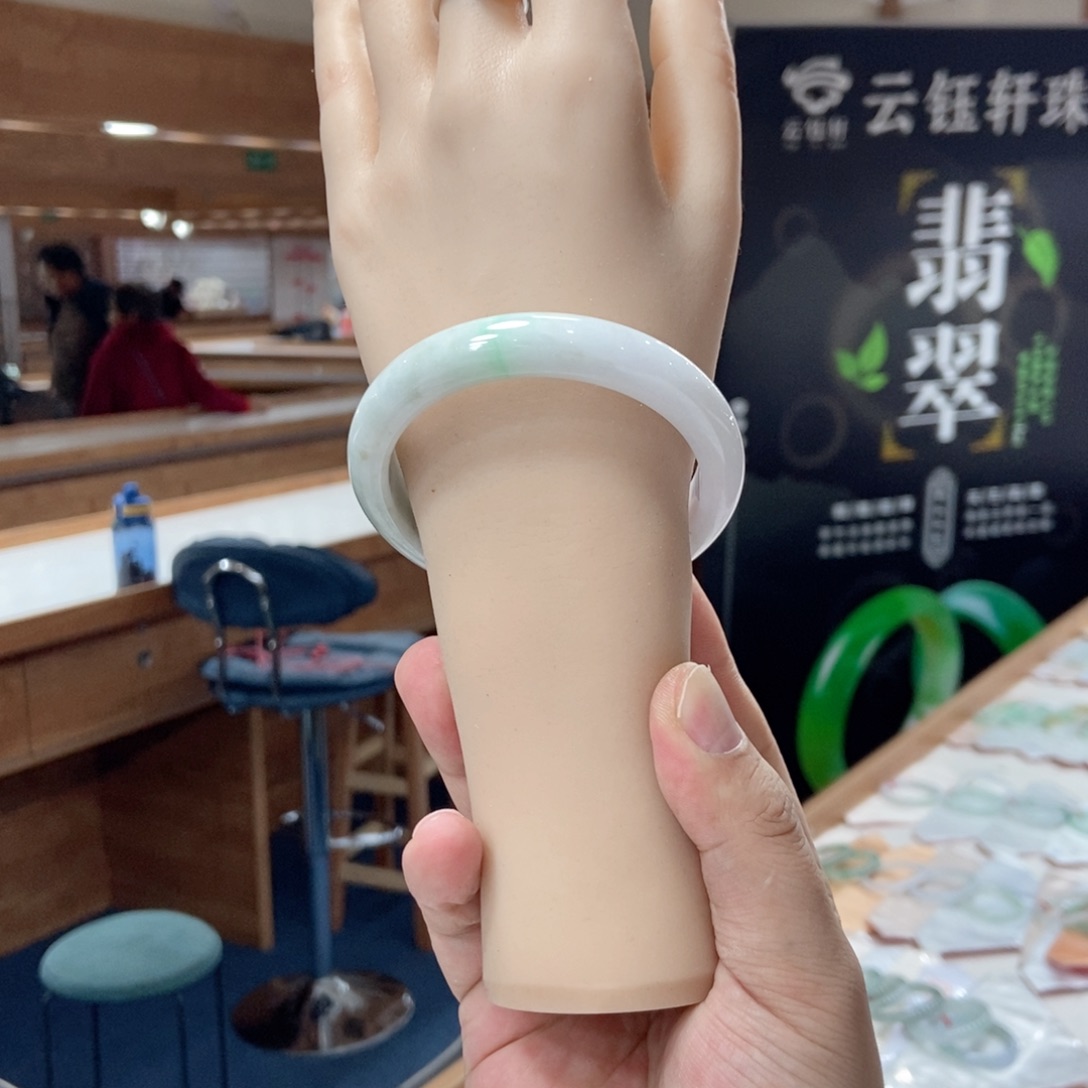 【闪购商品】翡翠未镶嵌手镯买断