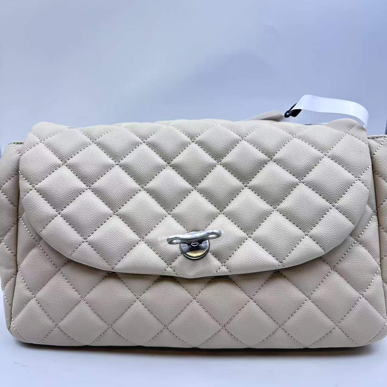 红色四方单肩包11