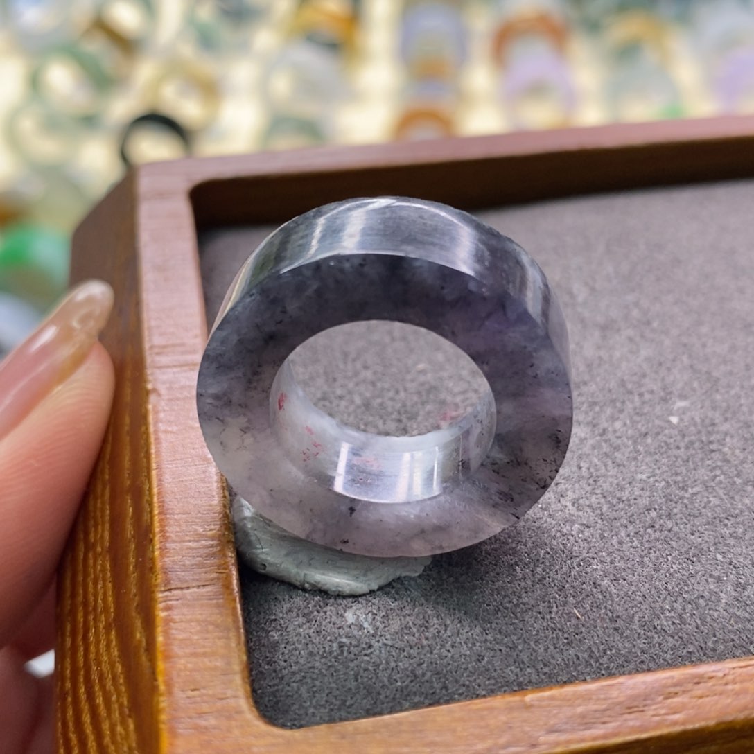 定制翡翠未镶嵌戒指