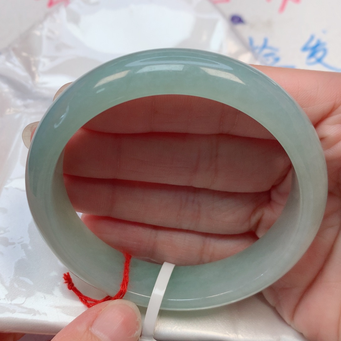 翡翠手镯未镶嵌59圈 轮胎镯 湖水绿