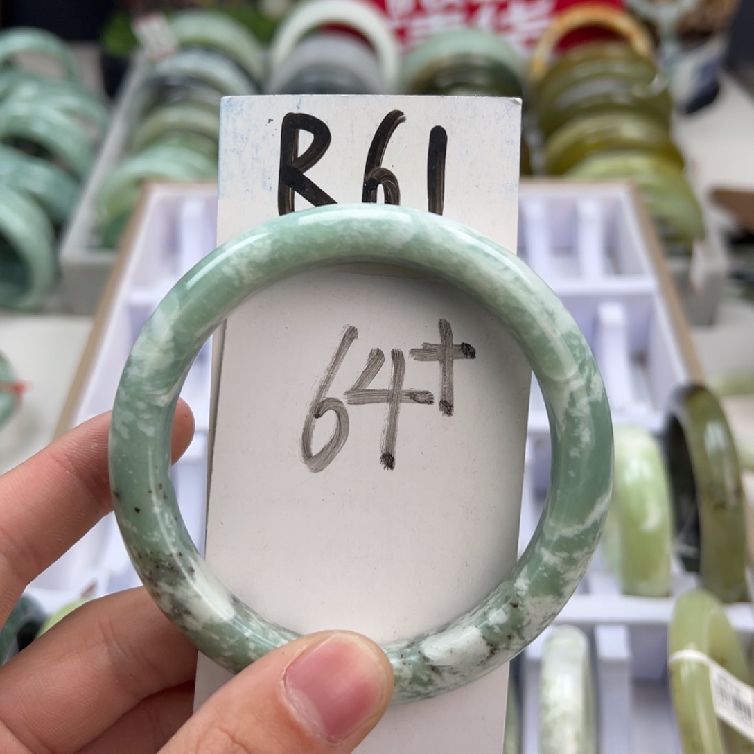 岫玉手镯未镶嵌天然岫玉