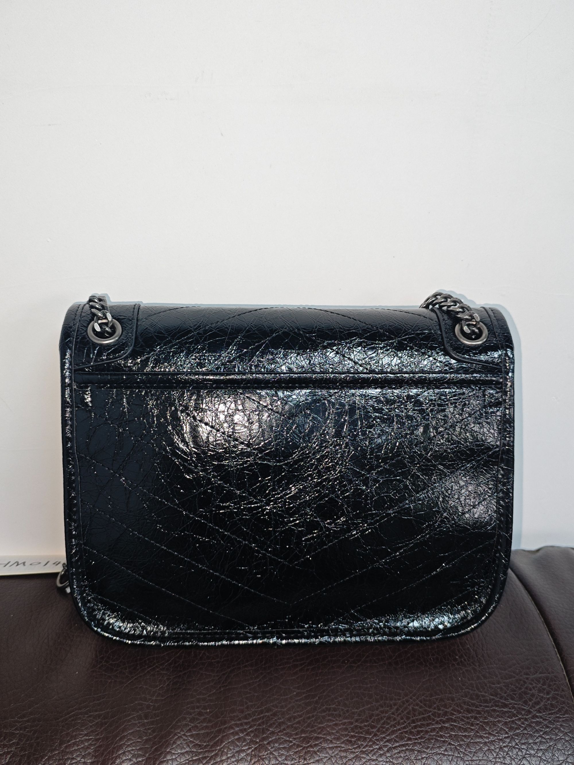 HM424 J25新款黑色宽肩带流浪单肩斜挎包-1