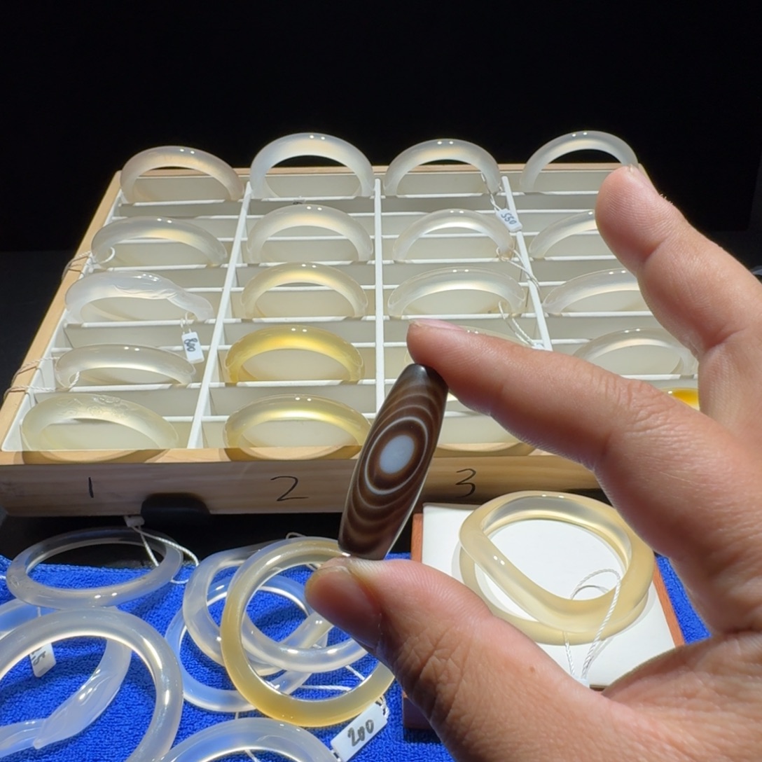 玛瑙/玉髓合金手镯