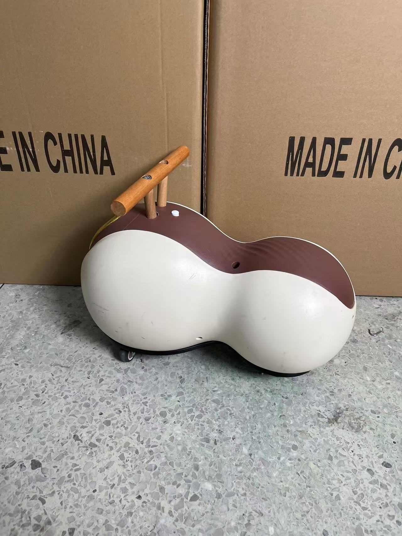 新款花生车扭扭车滑步车