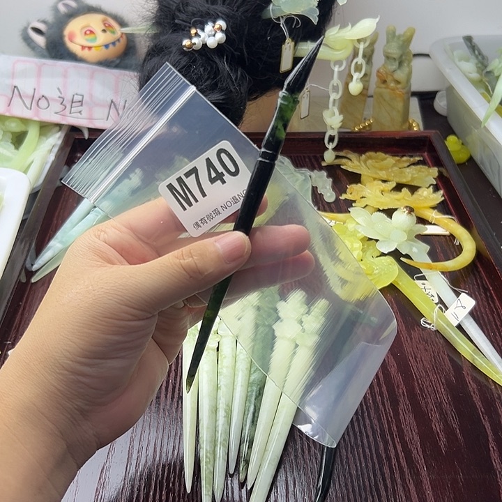 合金蛇纹石玉发饰舍*迦