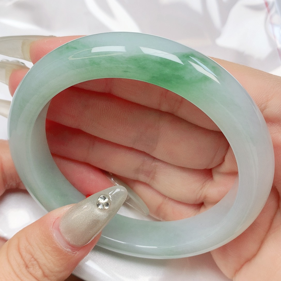 翡翠手镯未镶嵌抖音928