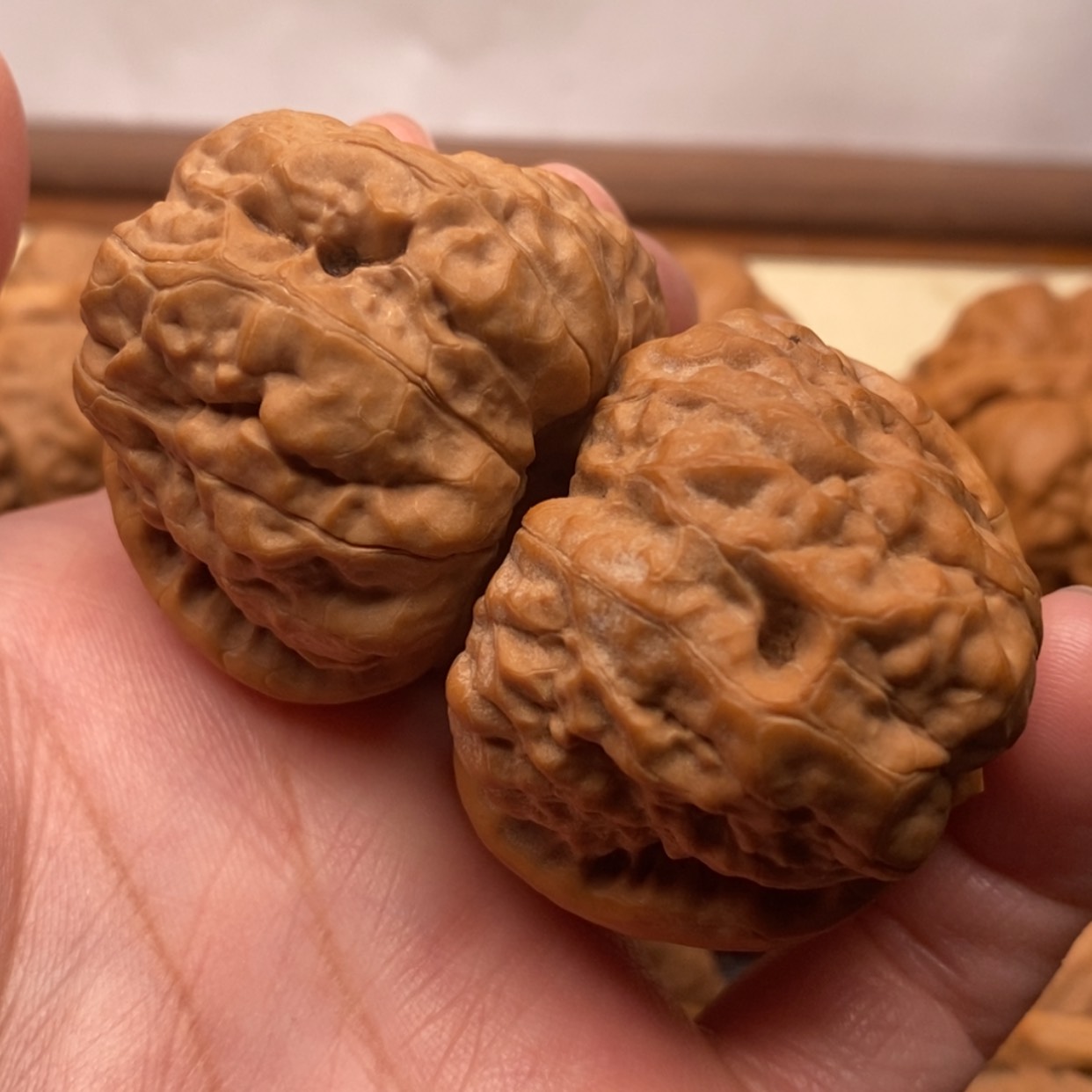 【闪购商品】把件文玩核桃边40左右