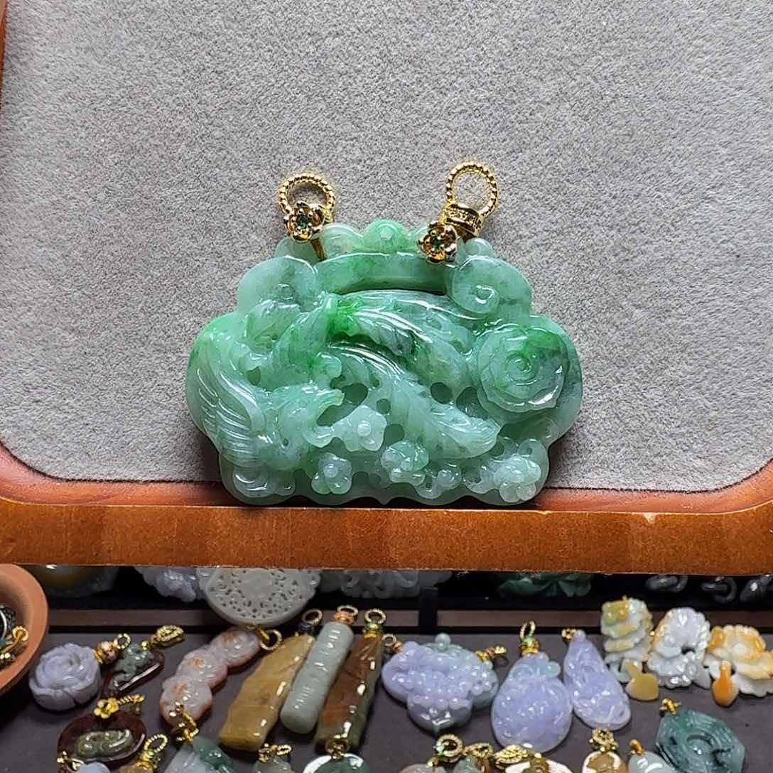 吊坠(赠链)未镶嵌翡翠