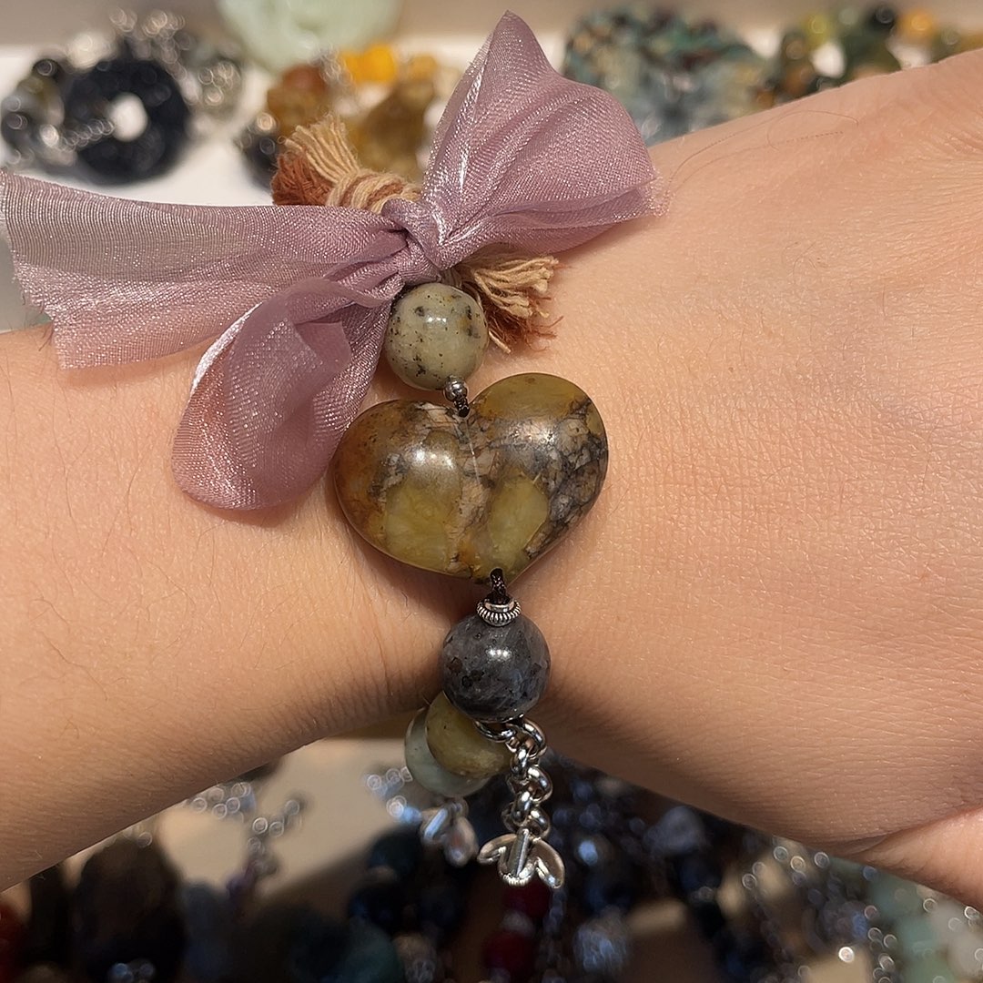 蛇纹石玉合金颈饰