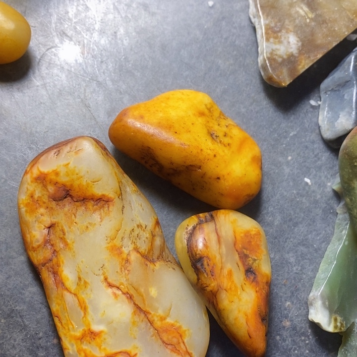 透闪石质玉未镶嵌珠宝半成品
