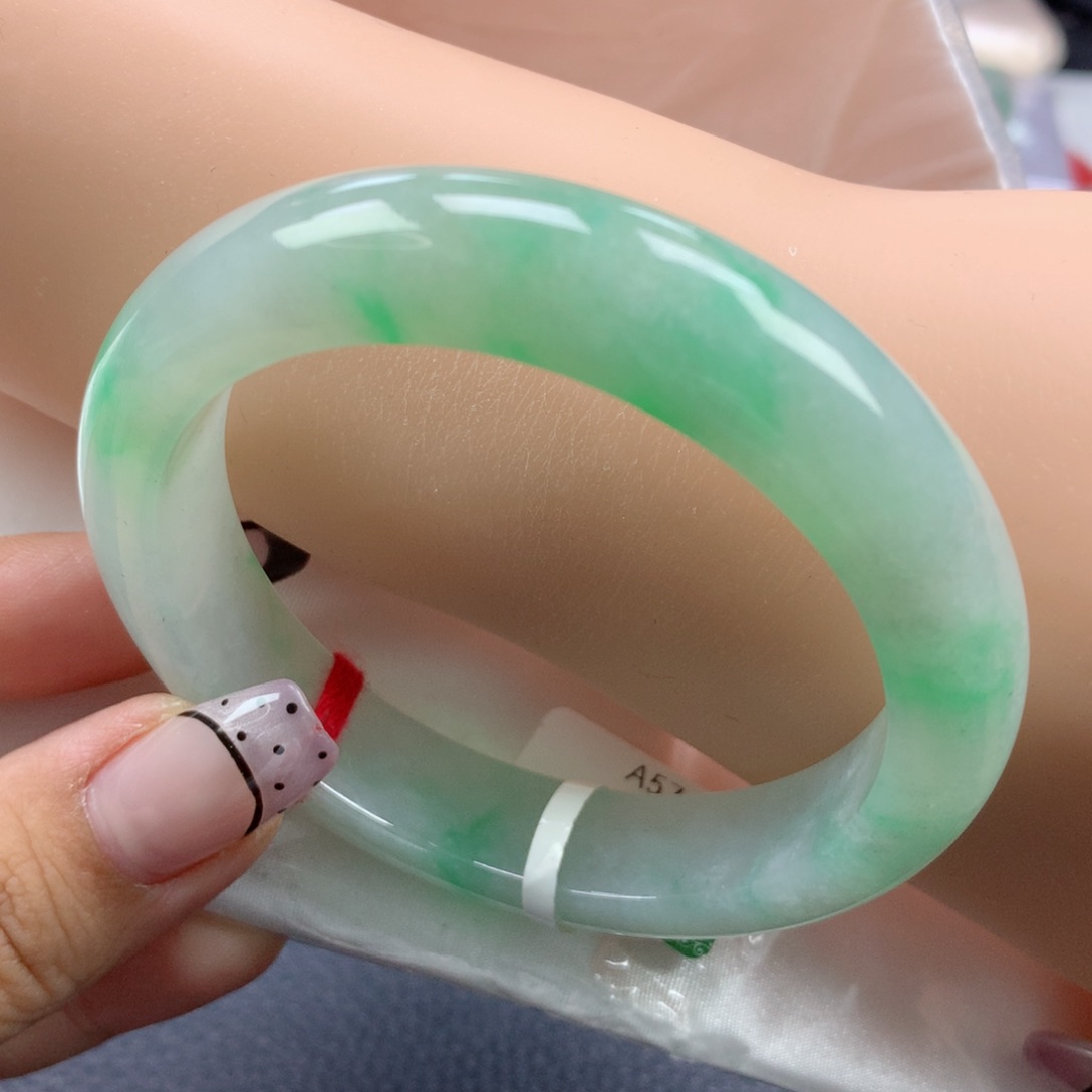 翡翠手镯未镶嵌57.7正