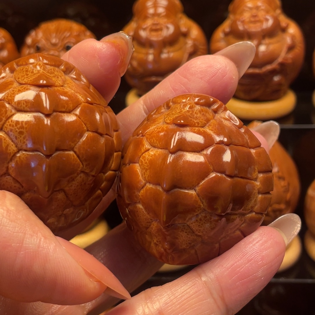 *****把件橄榄核手持手球