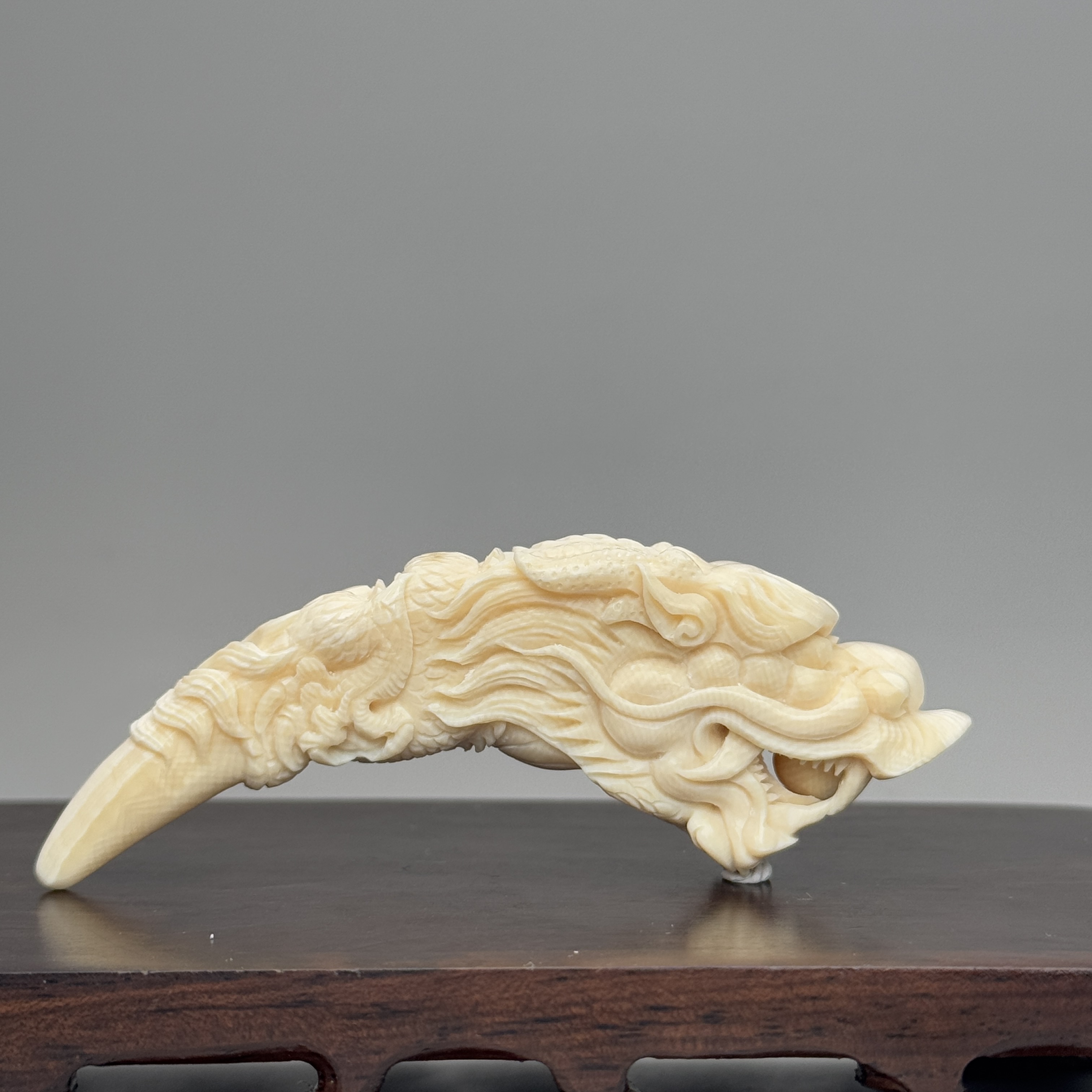 DEZHI/德志83*25*17mm20.9g盘龙牙尖天然猛犸牙K449默认打孔绑绳