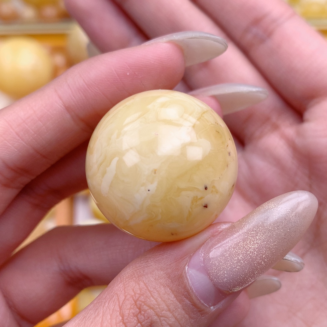 琥珀未镶嵌珠宝奇石29.8