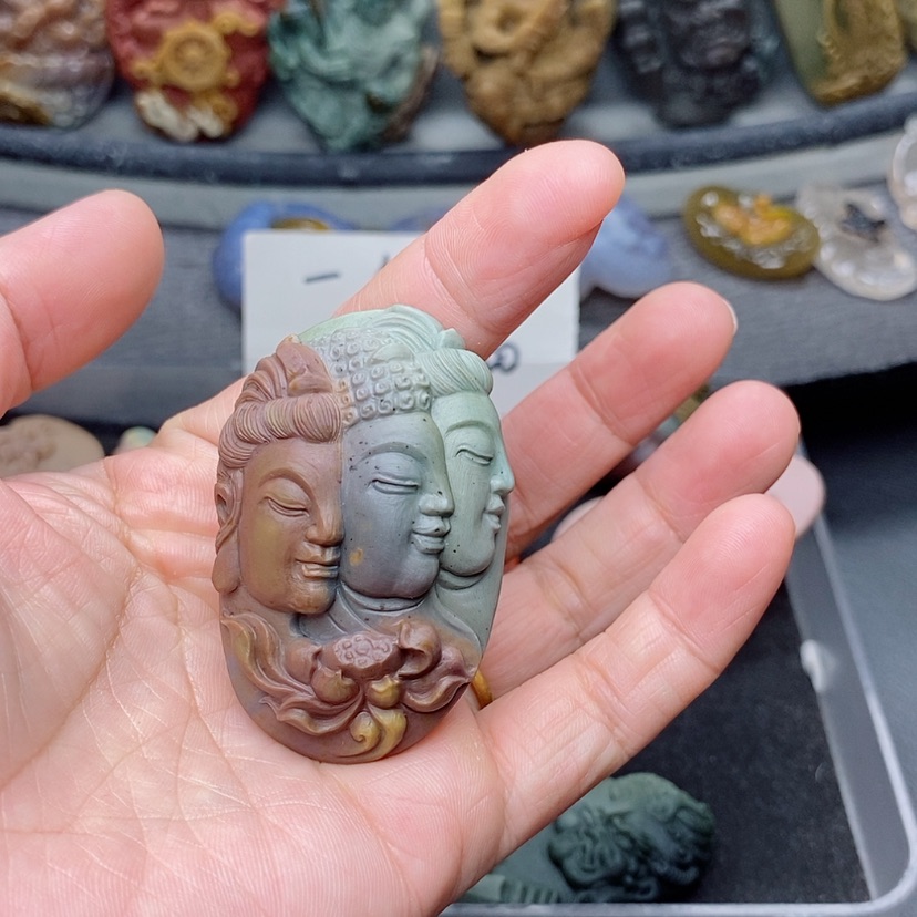 【闪购商品】定制石英质玉吊坠未镶嵌