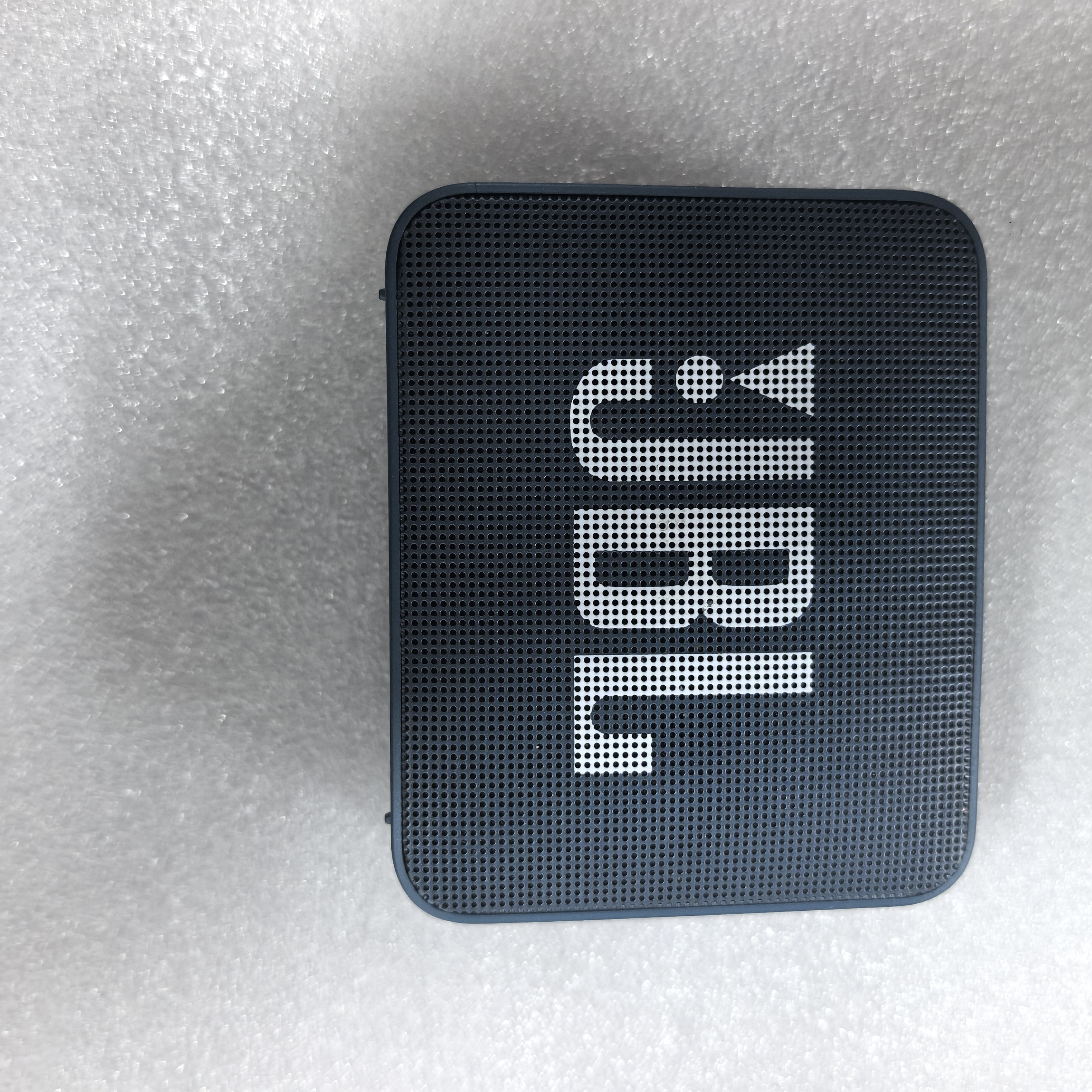 9新 JBL JBLGO2蓝牙音响瑕疵裸机