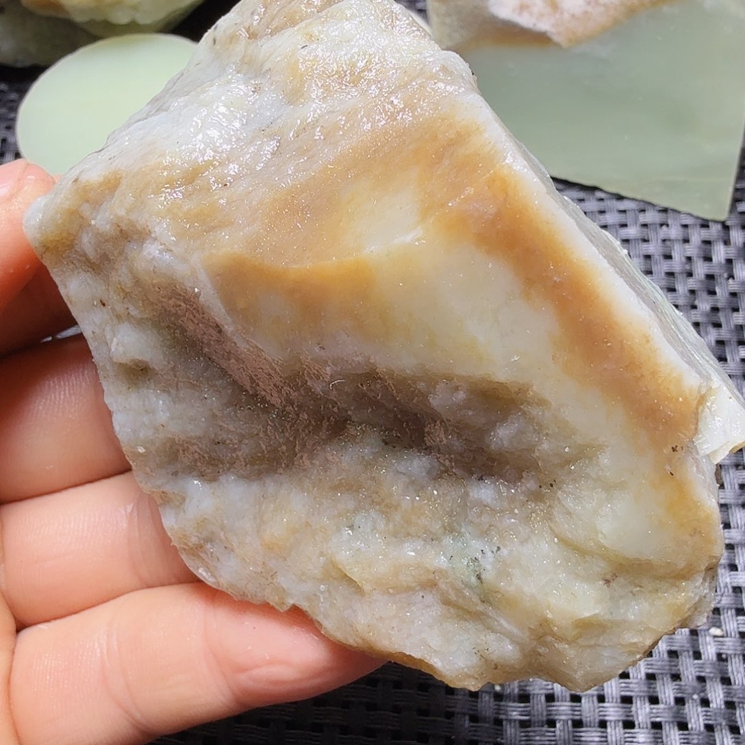 和田玉（糖玉）未镶嵌珠宝半成品