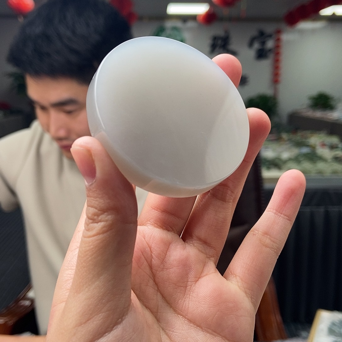 和田玉颜色多样性发拍一发一未镶嵌