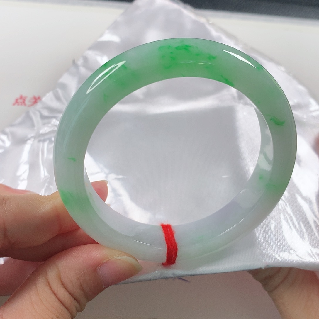 翡翠手镯未镶嵌①④⑤