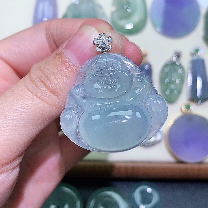 翡翠18K金镶嵌颈饰佛公