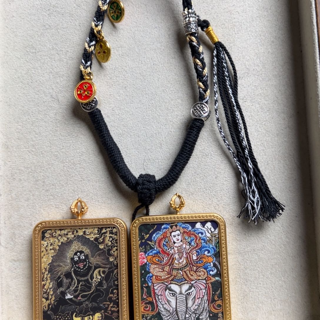 A***圣吊坠双面定制黑老爷和普贤